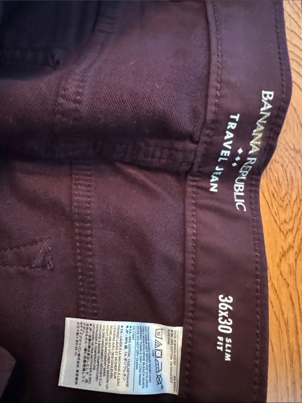 Banana republic travel Jean burgundy new w/tags
